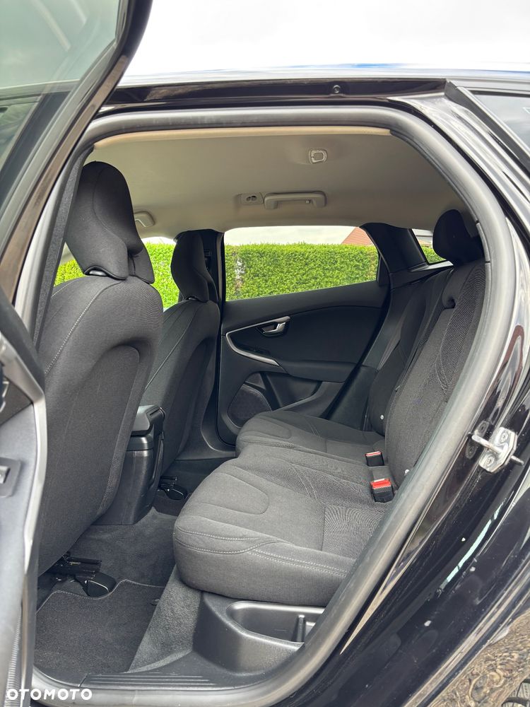 Volvo V40 D2 Momentum - 14