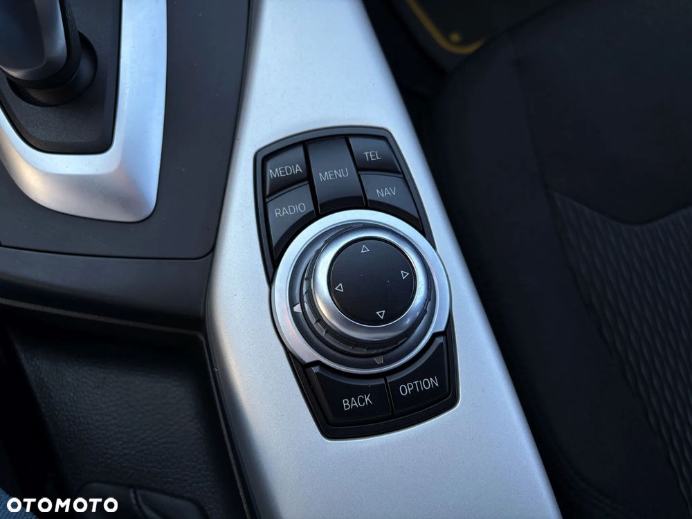 BMW Seria 1 118d Sport Line - 32