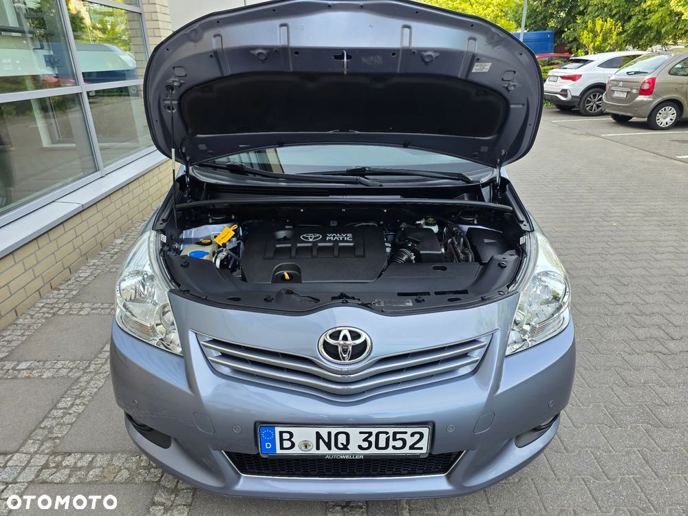 Toyota Verso 1.8 5-Sitzer Executive - 12