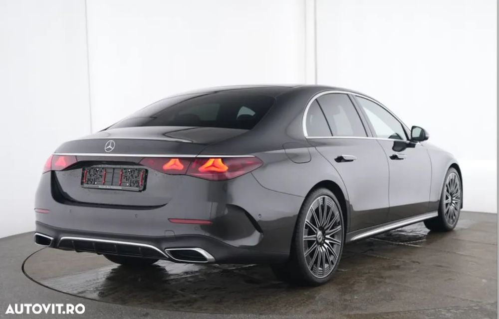 Mercedes-Benz E 200 4Matic 9G-TRONIC Edition AMG Line - 2