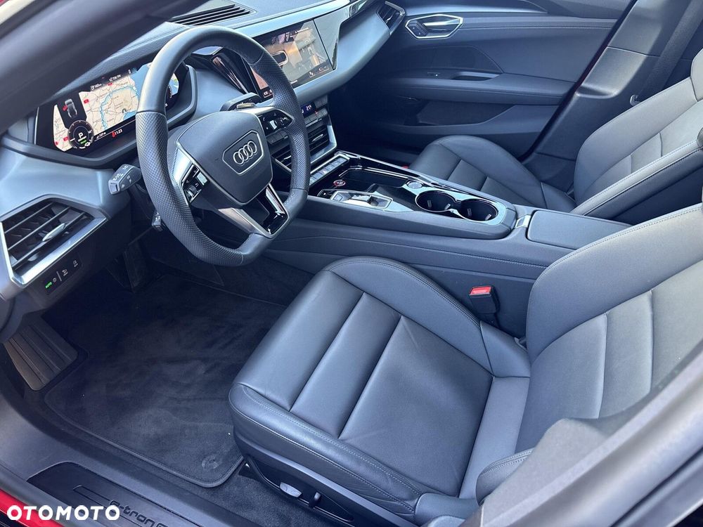 Audi e-tron GT - 15