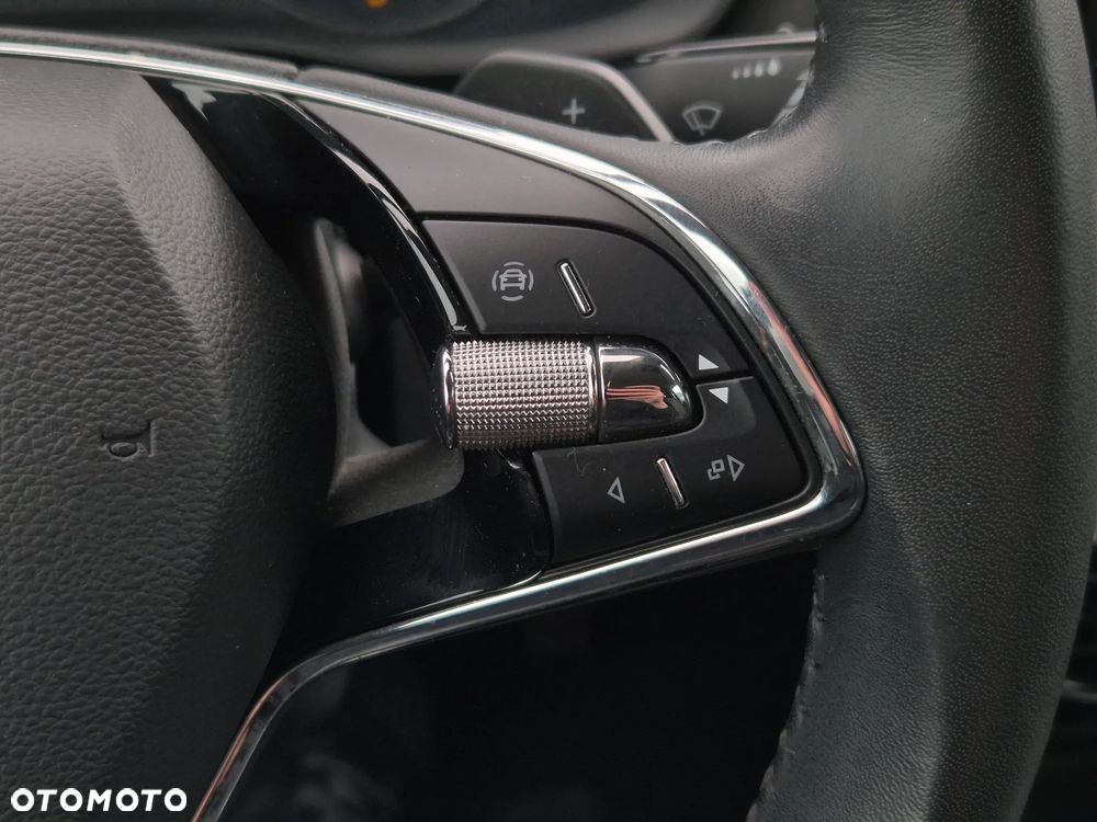 Skoda Octavia ver-1-5-tsi-e--tec-ambition-dsg - 9