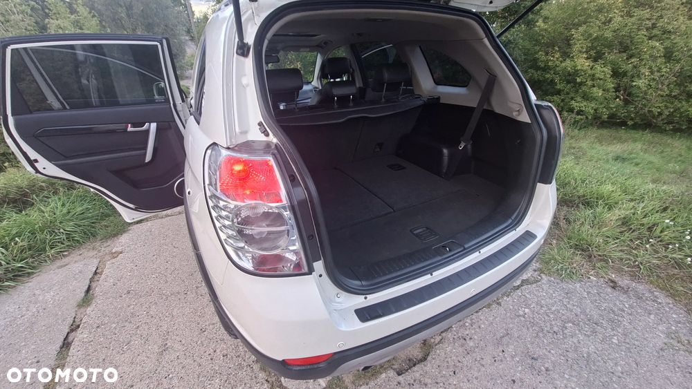 Chevrolet Captiva 2.2 d LT+ - 25