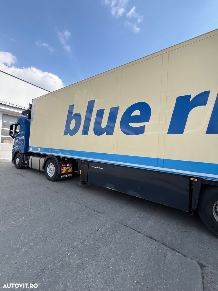 Schmitz Cargobull Semiremorca Frigorifică Dubla Temperatura - 24