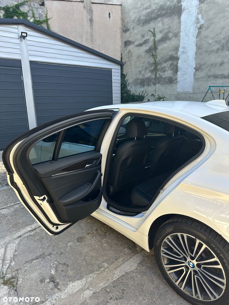 BMW Seria 5 530i xDrive Sport Line - 8