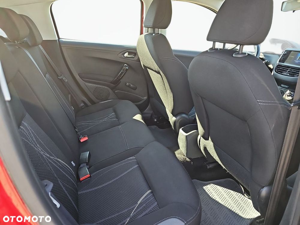 Peugeot 208 1.2 PureTech Active - 11