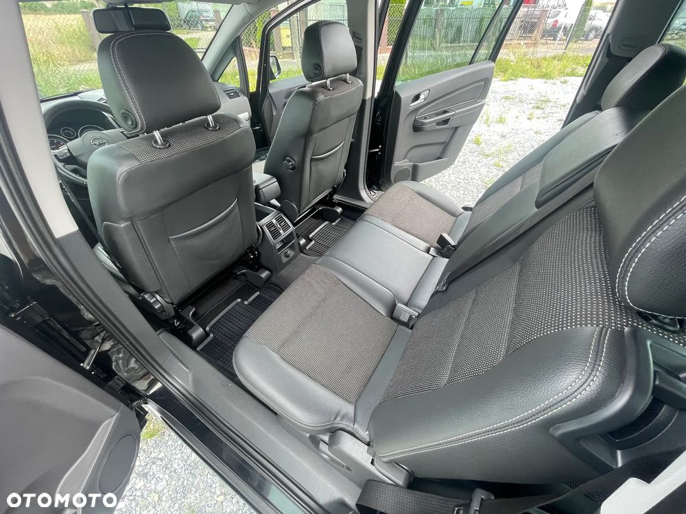 Opel Zafira - 26