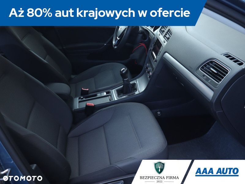 Volkswagen Golf - 11
