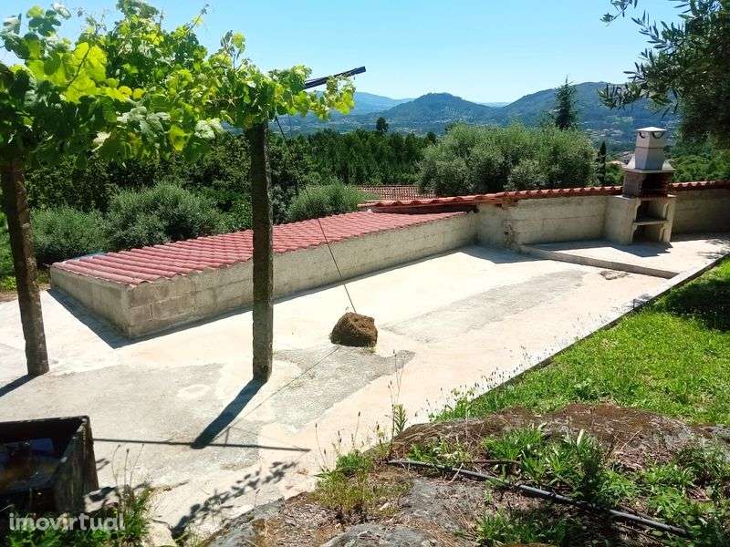 Quintinha com case para restaurar - Grande imagem: 3/12