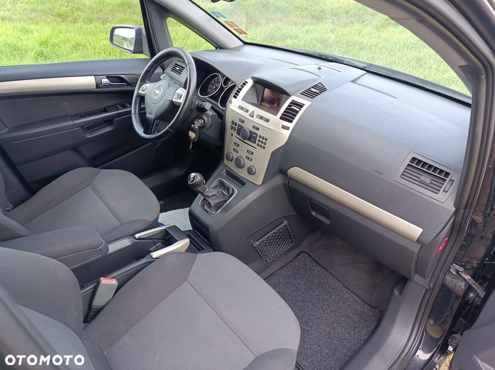 Opel Zafira - 8