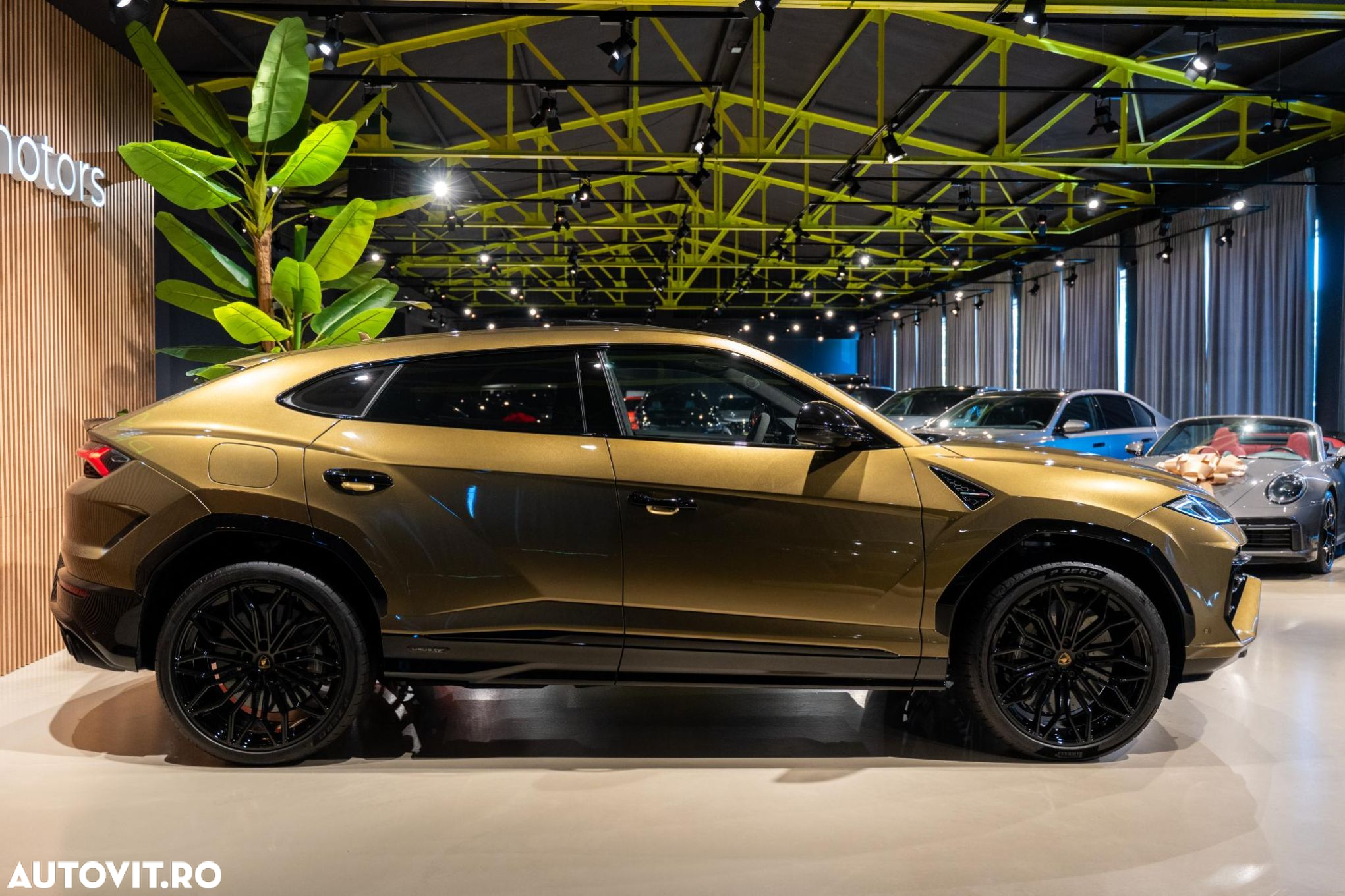Lamborghini URUS - 8