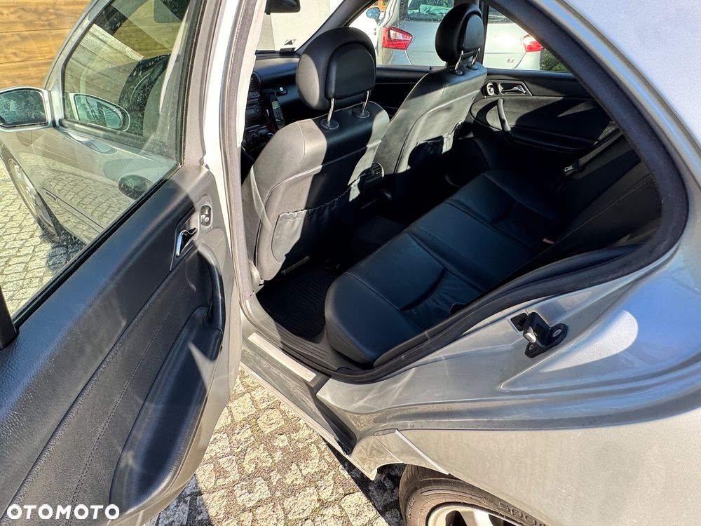 Mercedes-Benz Klasa C - 31