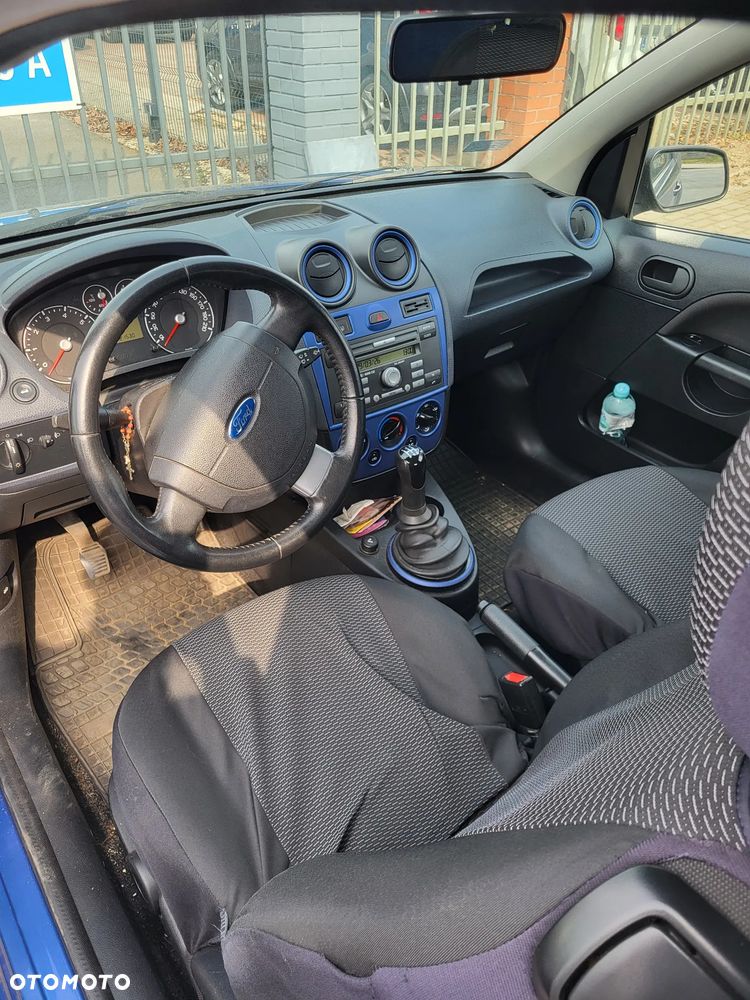Ford Fiesta 1.3 - 5