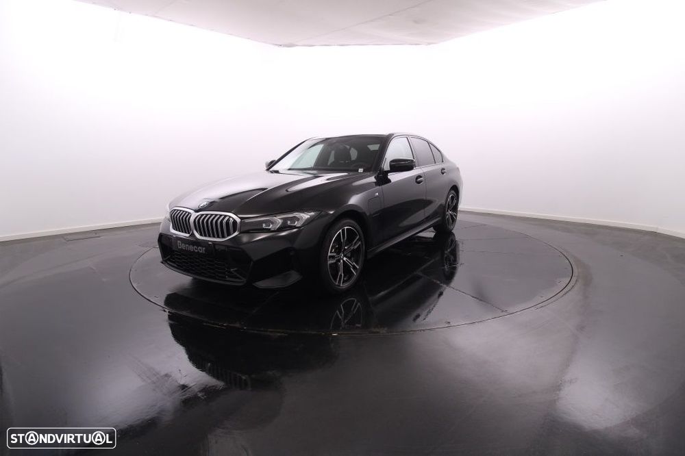 BMW 330 e Pack Desportivo M Auto - 2