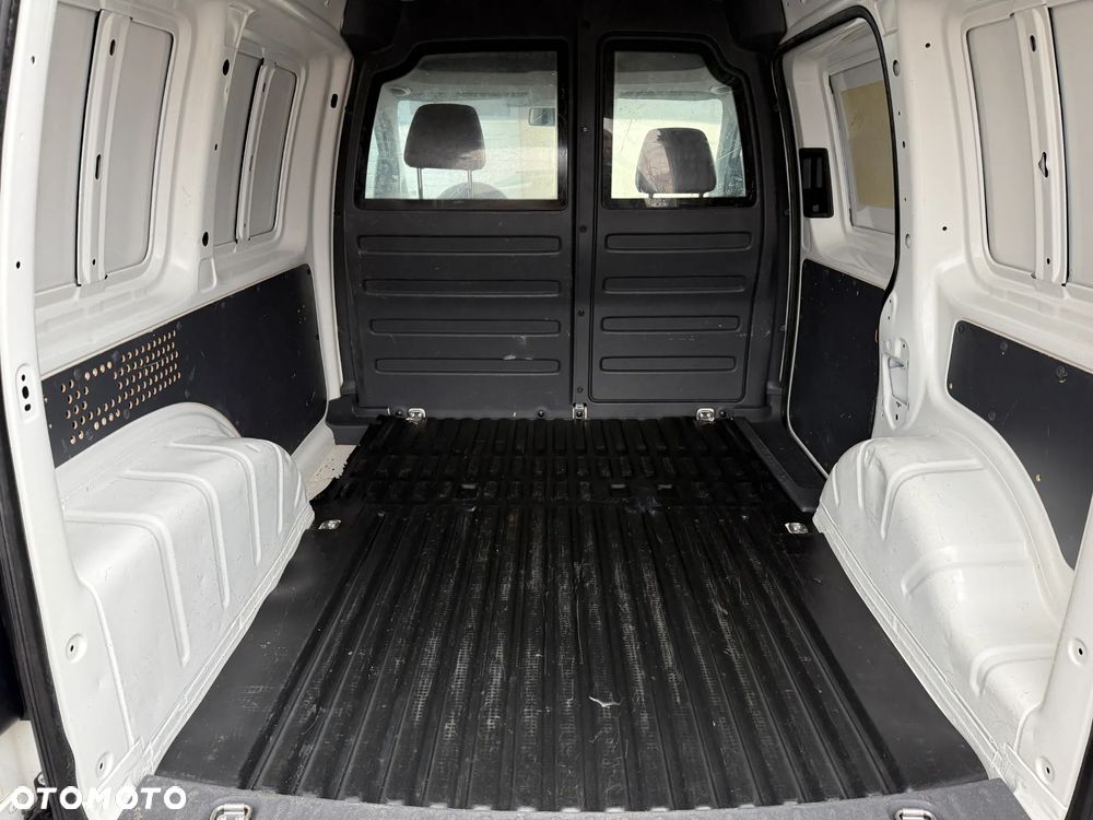 Volkswagen Caddy - 10