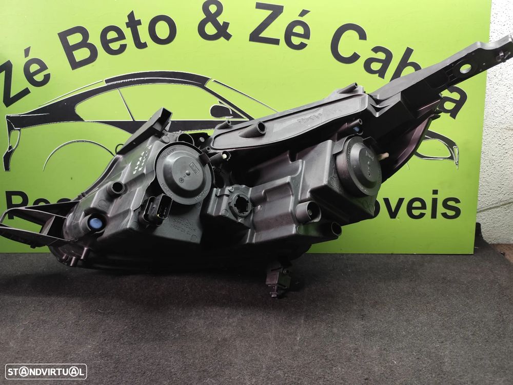 PEUGEOT 2008 I FAROL DIREITO - FF679 - 7