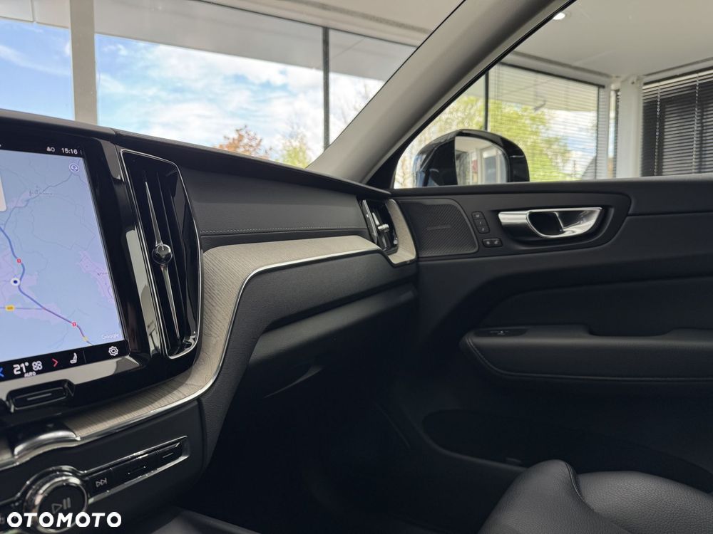 Volvo XC 60 B5 B AWD Inscription - 31