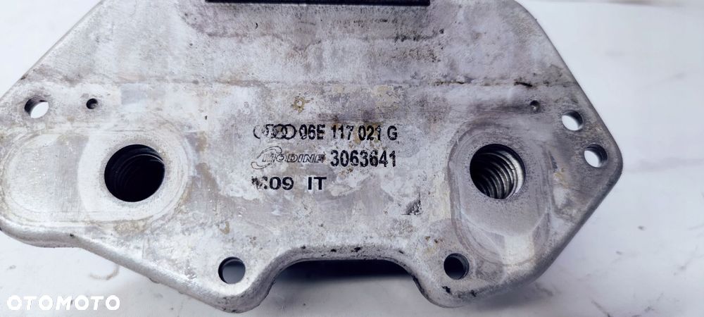 CHŁODNICA OLEJU AUDI A4 B7 A6 C6 06E117021G - 2