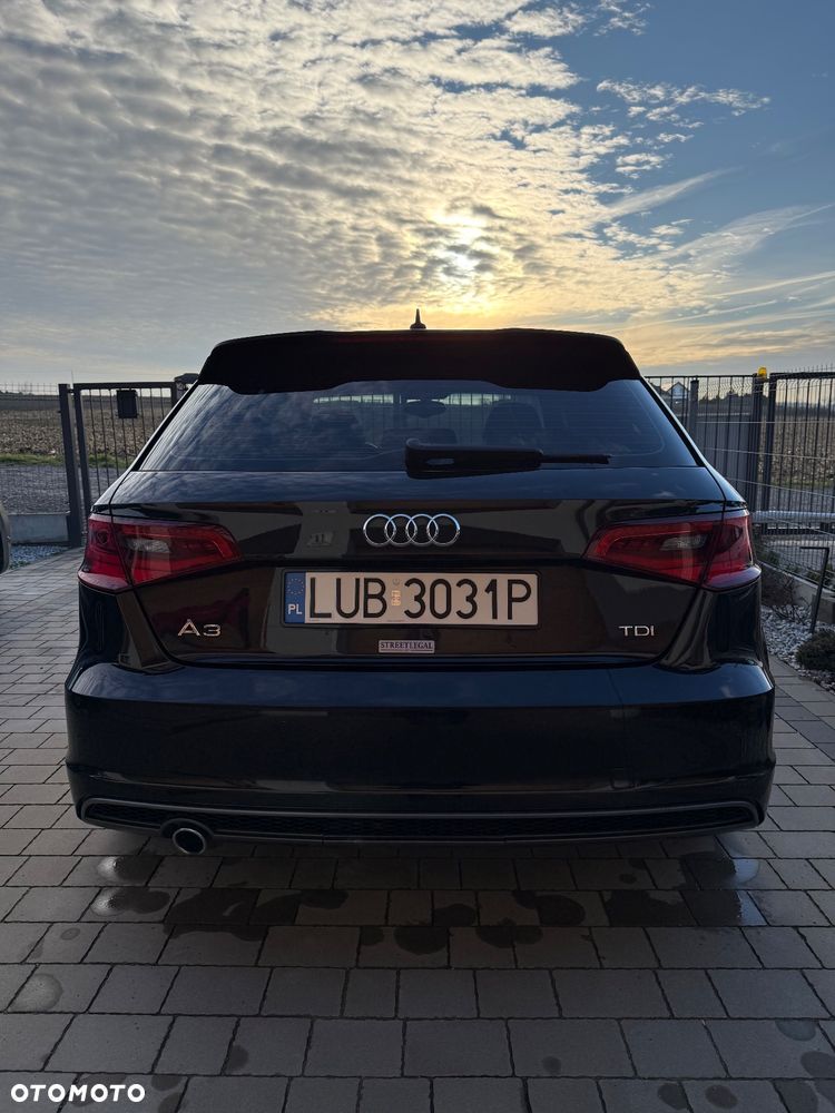Audi A3 Sportback 1.6 TDI DPF S line Sportpaket - 3