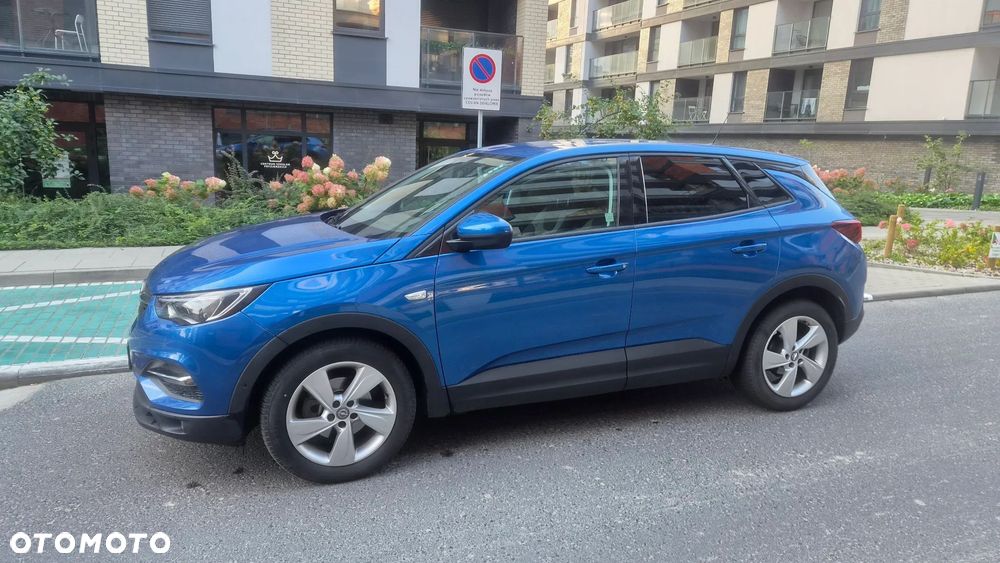 Opel Grandland X 1.2 T GPF Design&Tech S&S - 17