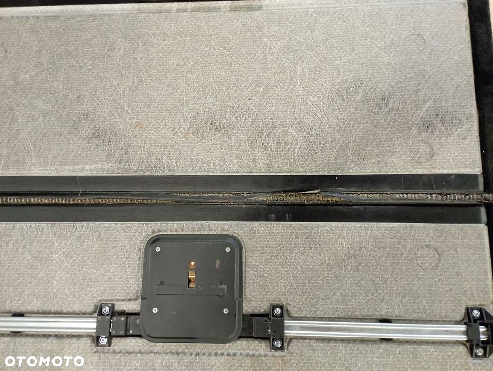 VW PASSAT B6 WYKŁADZINA PODŁOGA BAGAŻNIKA 3C9863463H - 3