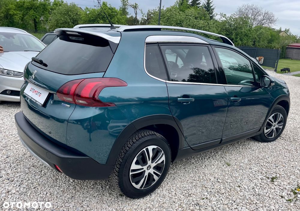 Peugeot 2008 PureTech 130 GPF Stop&Start Allure - 23