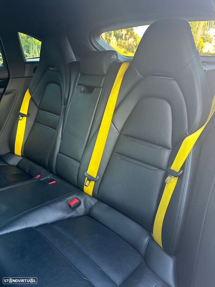 Porsche Panamera Sport Turismo - 17