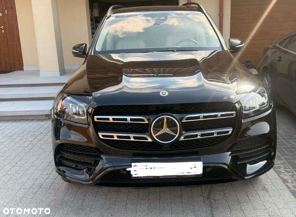 Mercedes-Benz GLS - 1