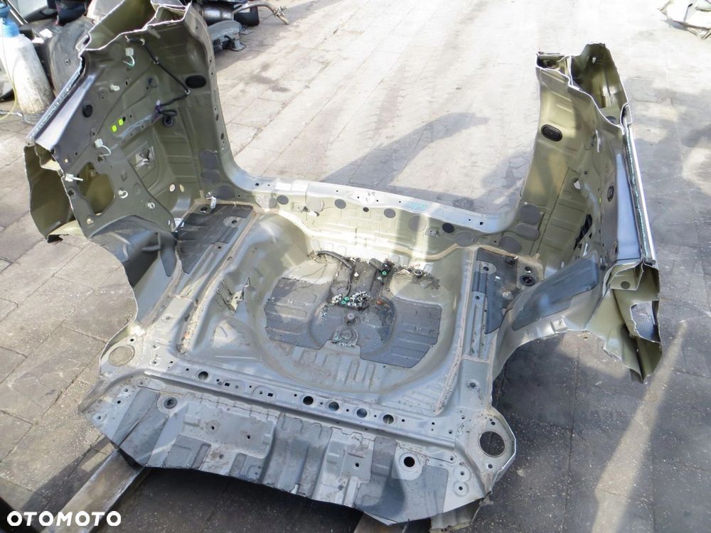 HONDA CR-V IV WANNA PAS TYLNY BŁOTNIK KPL 12- - 6