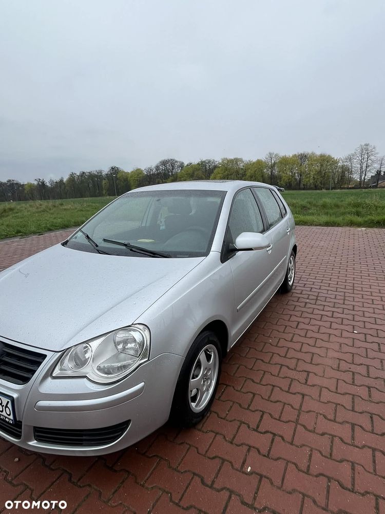 Volkswagen Polo 1.4 16V Comfortline - 2