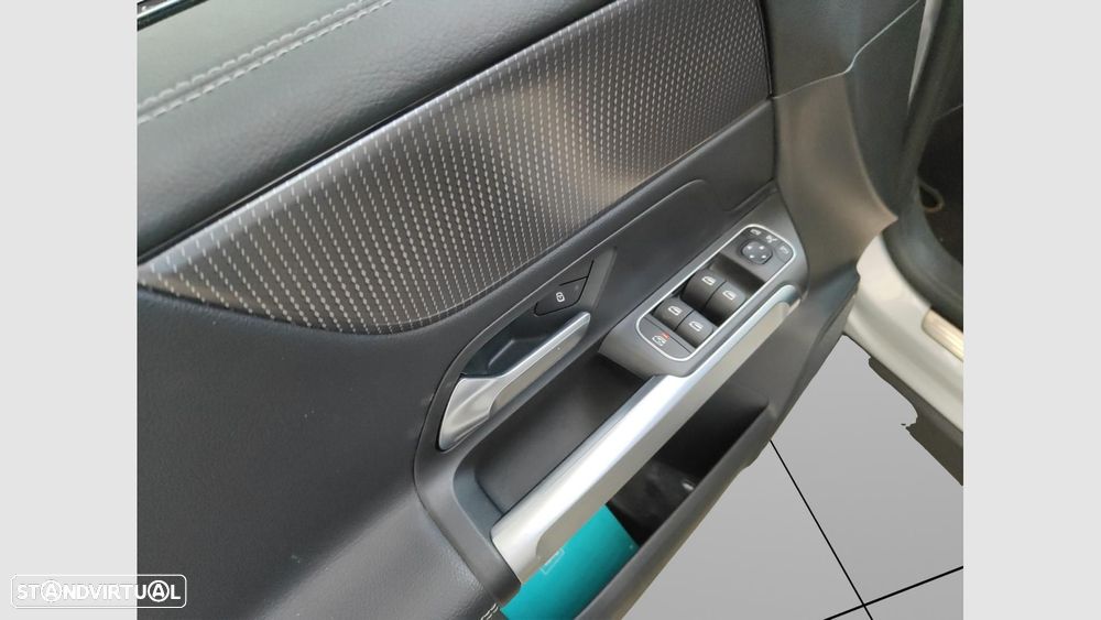 Mercedes-Benz GLB 200 d Progressive - 11