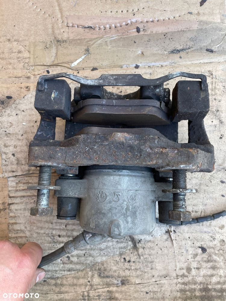 zacisk hamulca lewy przód bmw seria 5 e39 2.3 2.3 2.8 i 60/22/296 - 3