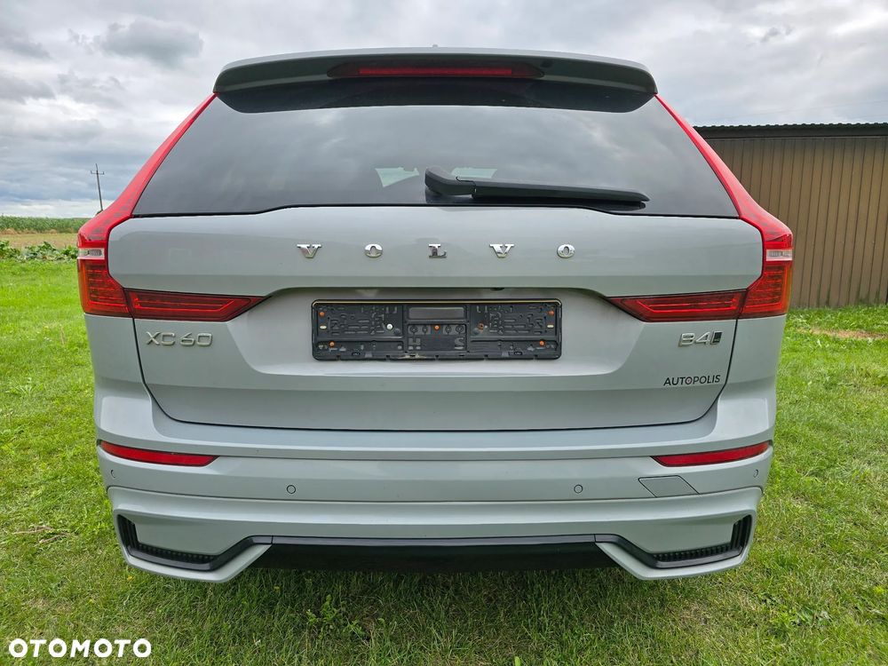 Volvo XC 60 B4 D AWD Plus Dark - 9