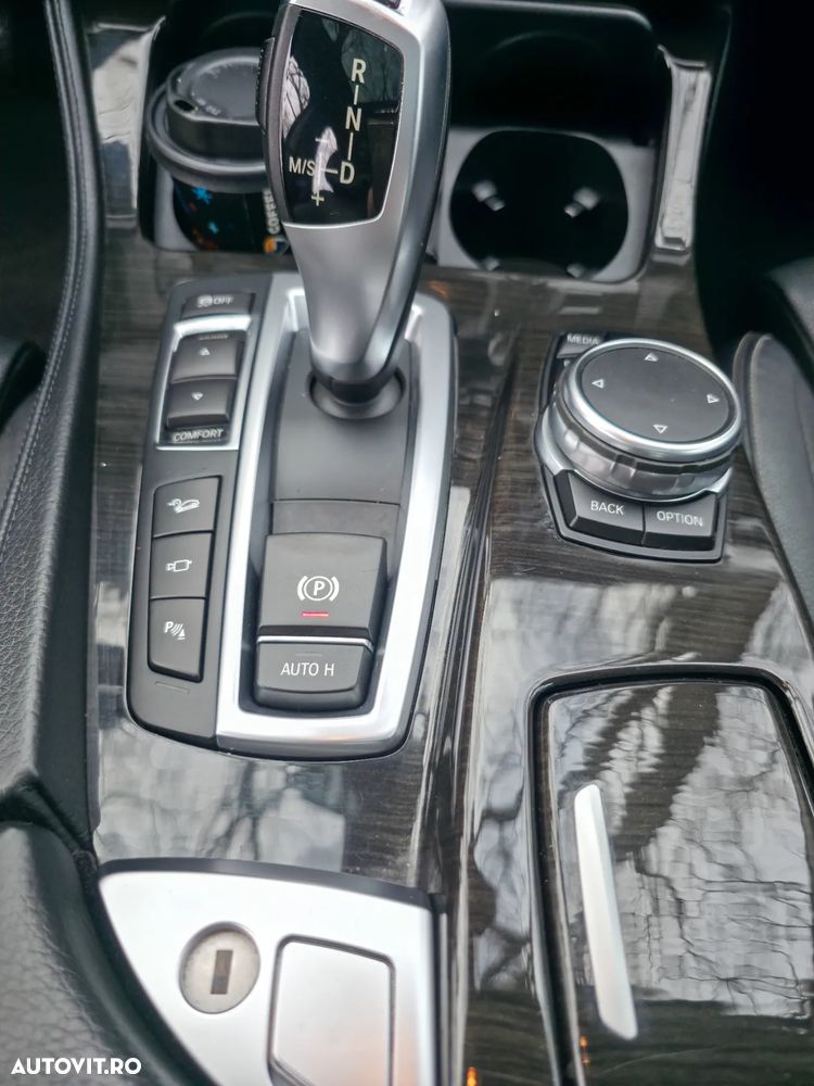 BMW Seria 5 530d xDrive AT - 22