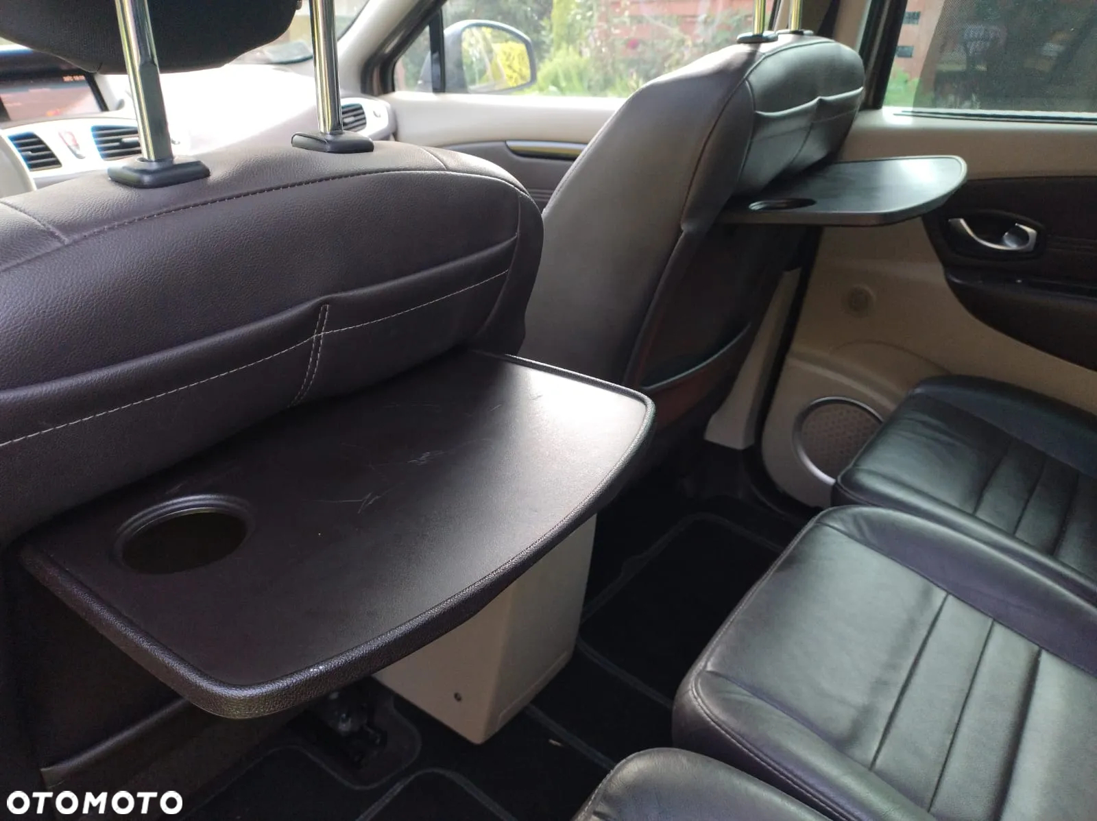 Renault Grand Scenic - 8