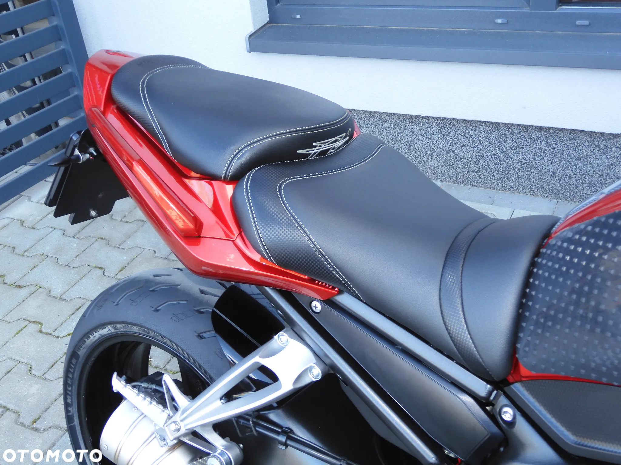 Yamaha FZ - 11