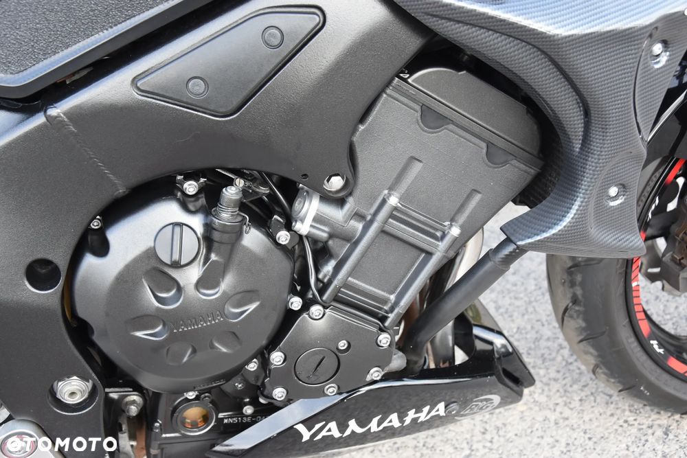 Yamaha FZ - 12