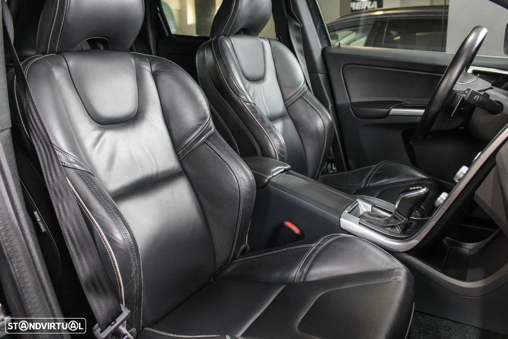 Volvo XC 60 2.0 D4 R-Design Geartronic - 22