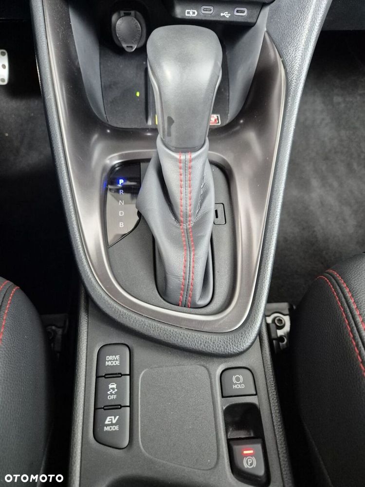Toyota Yaris - 22