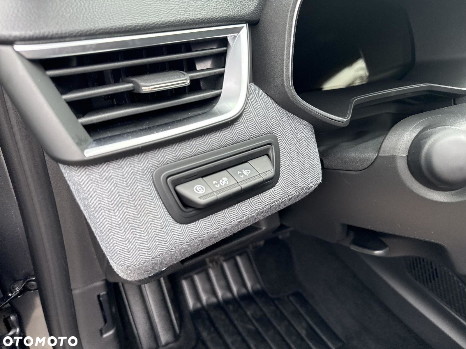 Renault Clio - 21