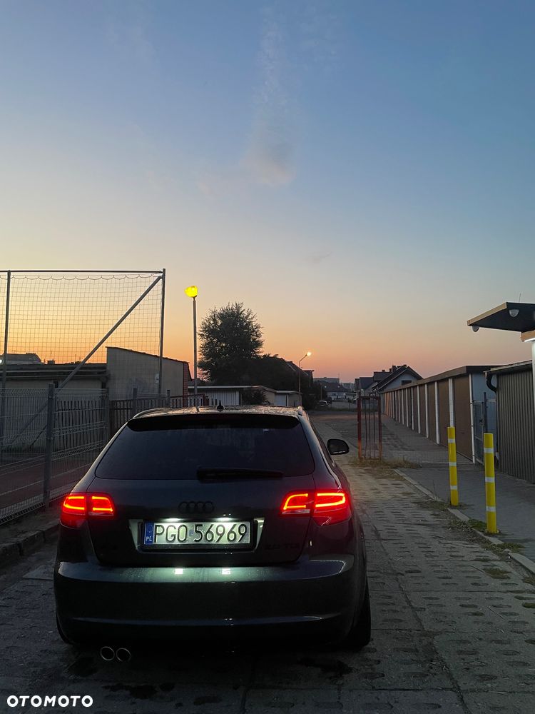 Audi A3 Sportback 2.0 TDI DPF quattro S line Sportpaket plus - 38