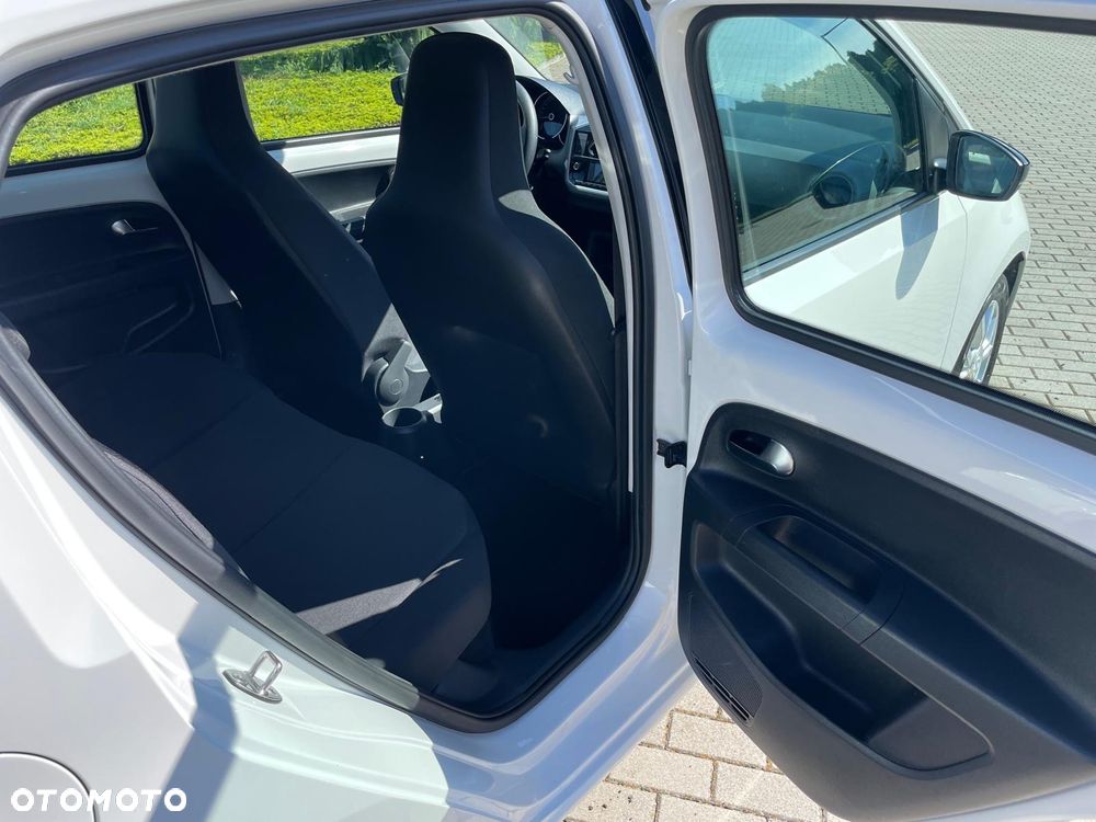 Volkswagen up! 1.0 move - 17