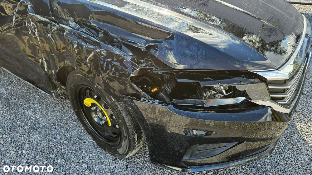 Volkswagen Passat - 11