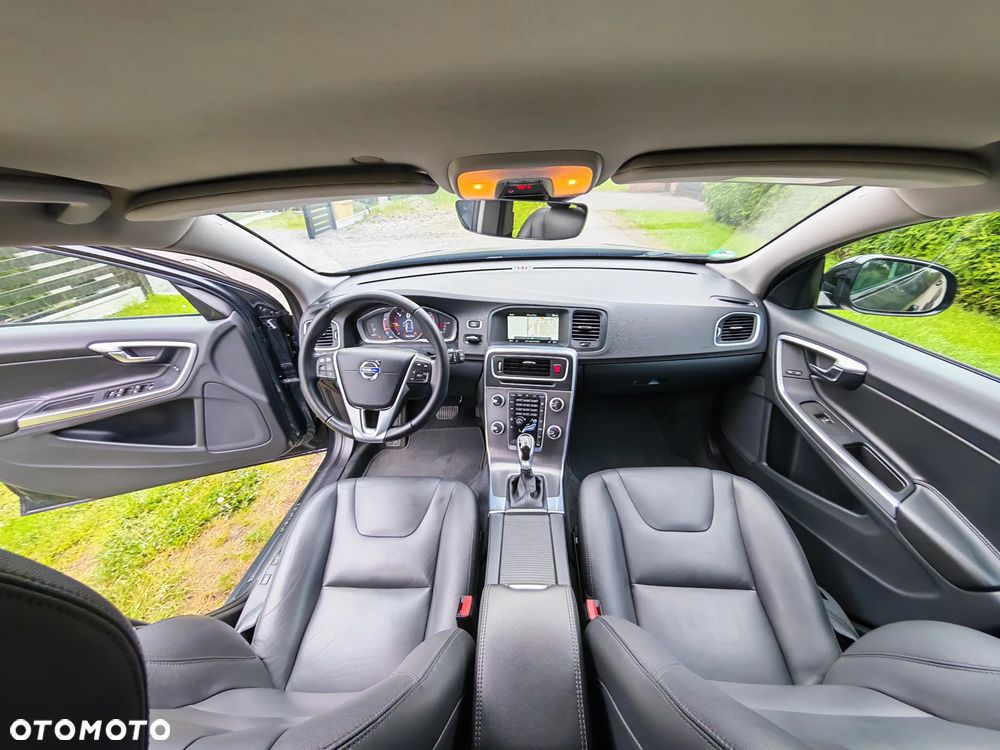Volvo V60 Cross Country D4 Geartronic Summum - 5