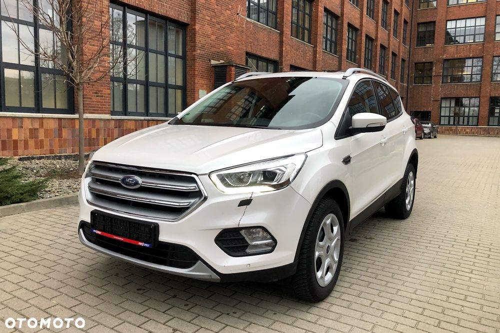 Ford Kuga 1.5 EcoBoost 2x4 Titanium - 17