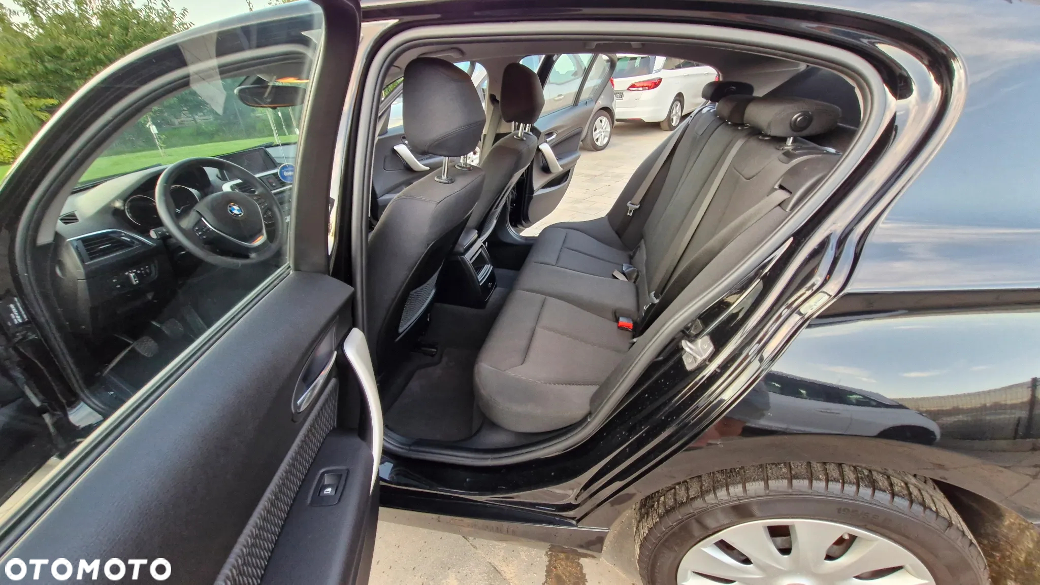 BMW Seria 1 118i - 12