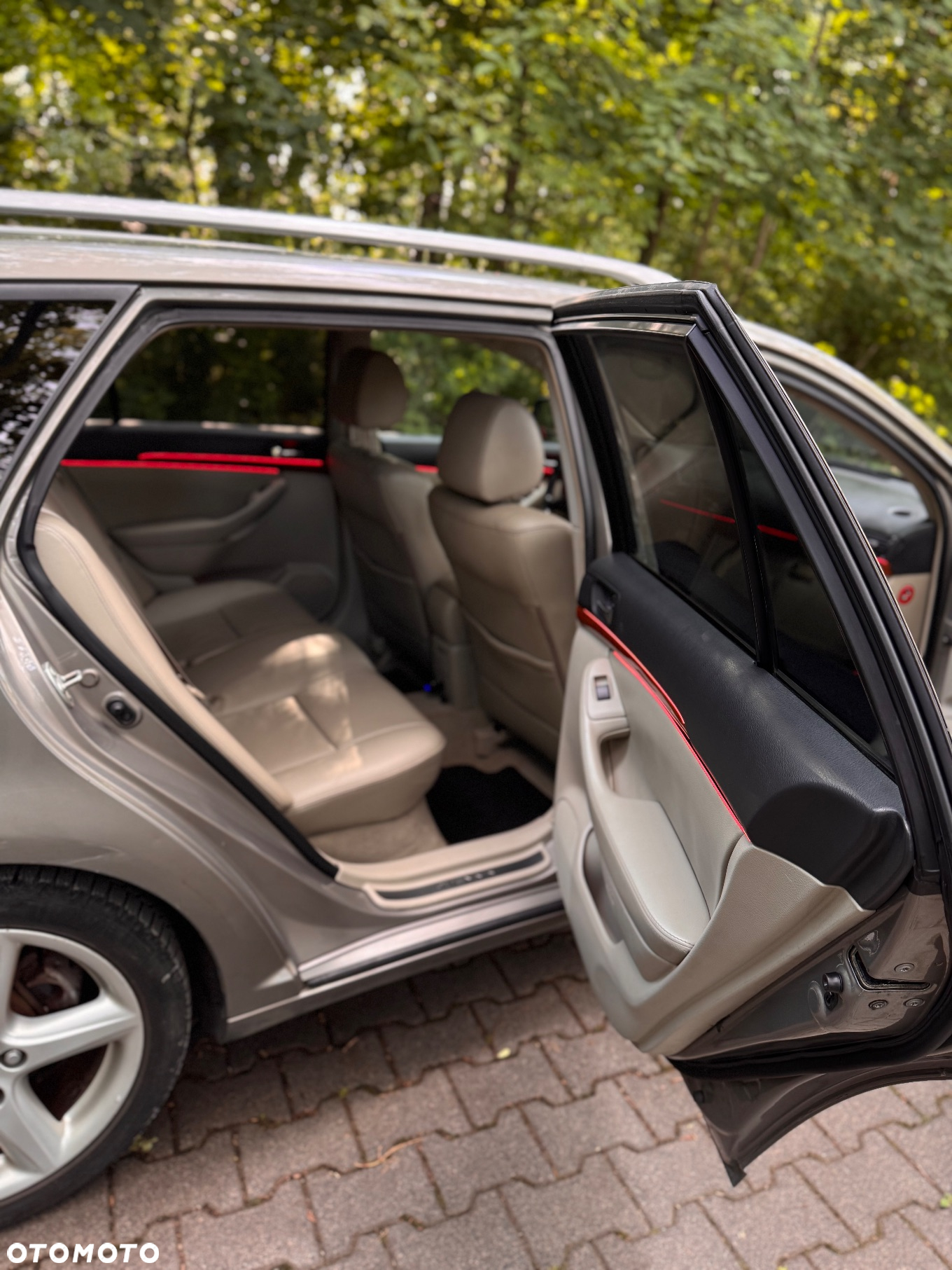 Toyota Avensis - 20
