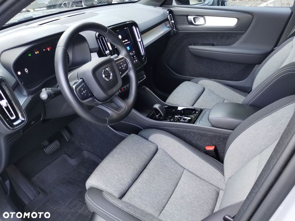 Volvo XC 40 - 26
