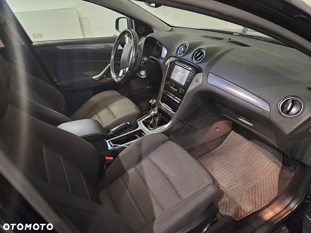 Ford Mondeo - 14