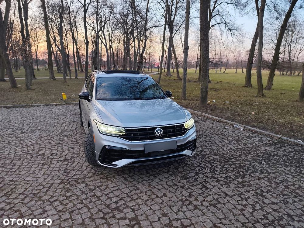 Volkswagen Tiguan - 1